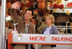 Nora Ephron nos presentó a una de las parejas más recordadas en el cine: Tom Hanks y Meg Ryan, la pareja trabajo en dos películas de Ephron: "Sleepless in Seattle" y "You've Got Mail", esta última en la foto no fue tan exitosa como la primera